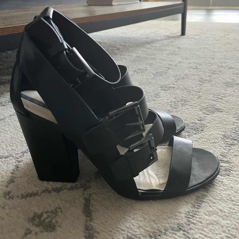 Zara Woman Sandals (9.5)